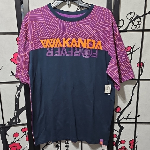 Black Panther Wakanda Forever T-Shirt Geometric Design Medium New - Picture 1 of 7